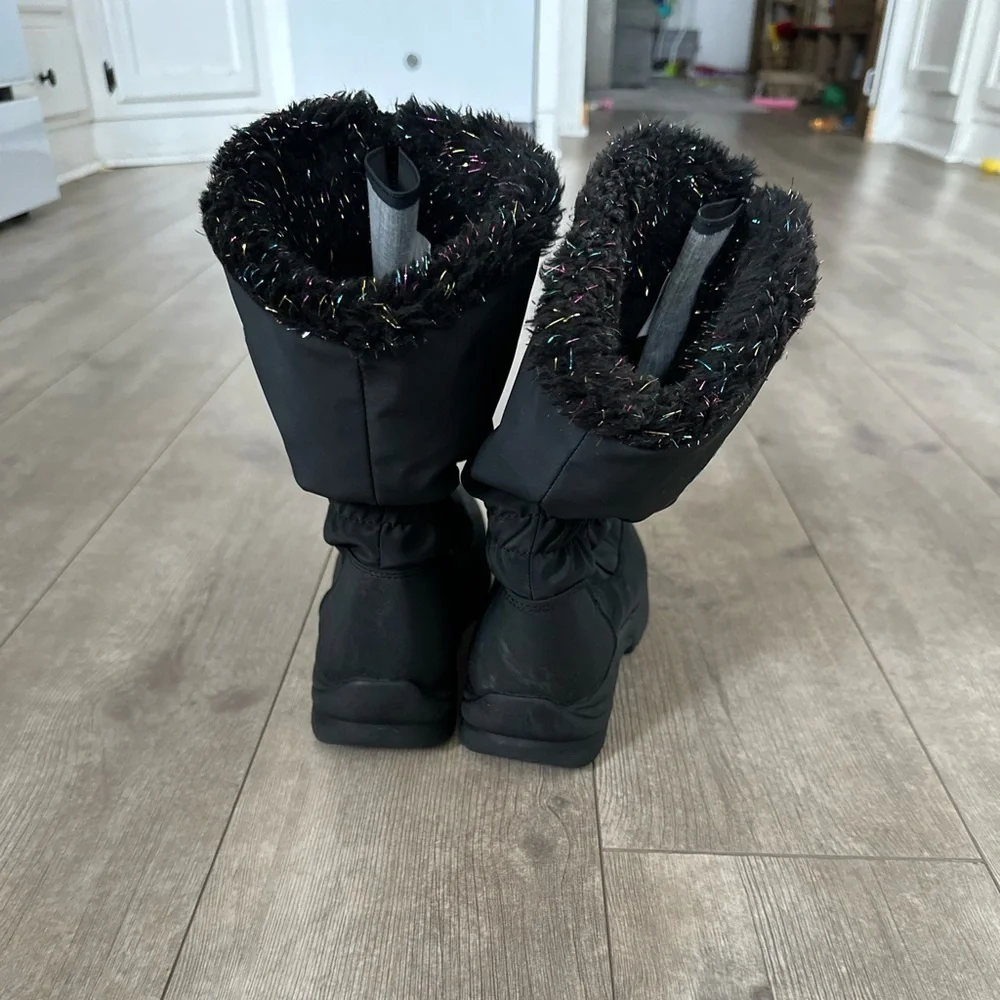 Adorable 2012 Circo Retro Girl’s Vintage Inspired Snow Boots Warm Cozy Sz 3 EUC